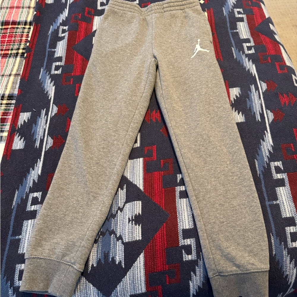 Boys Jordan sweatpants